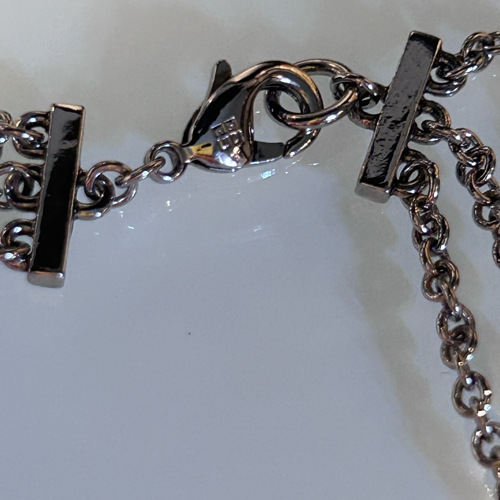 Givenchy layered necklace - Picture 5 of 10